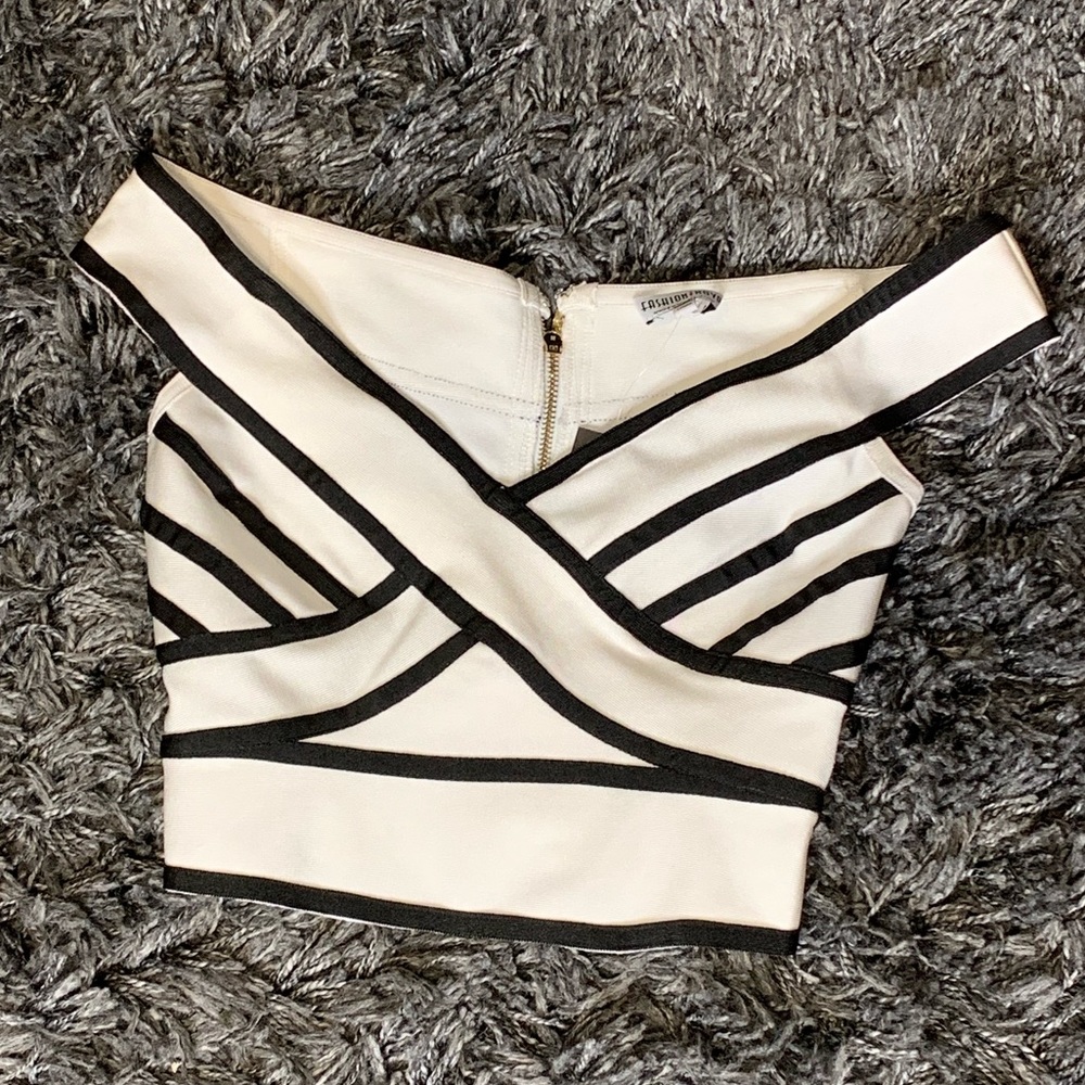 NWOT Black and White bandage Top